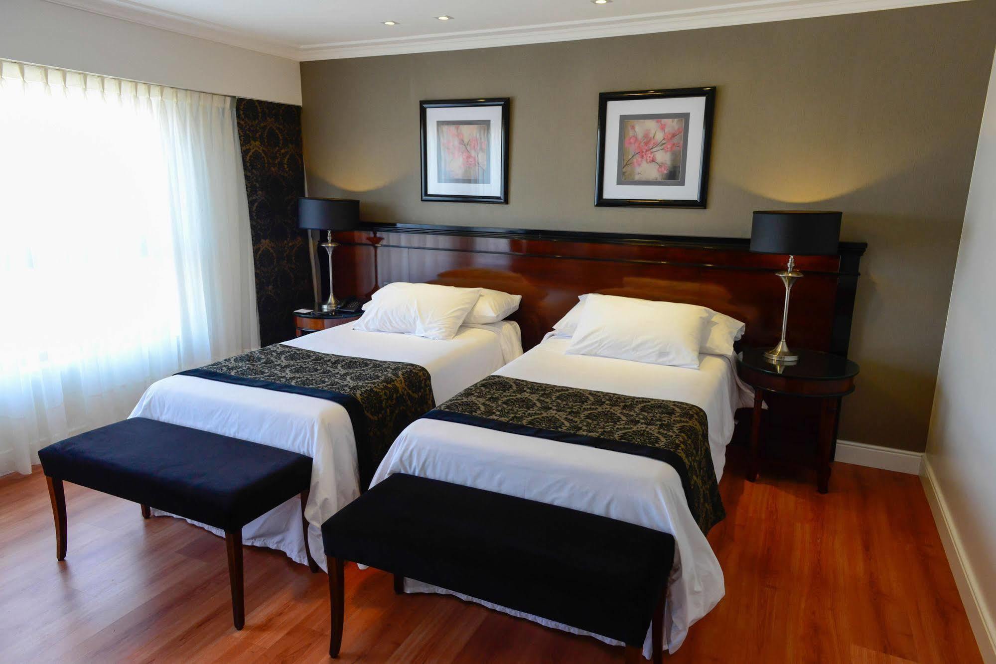 Amerian Executive Cordoba Hotel Exterior foto